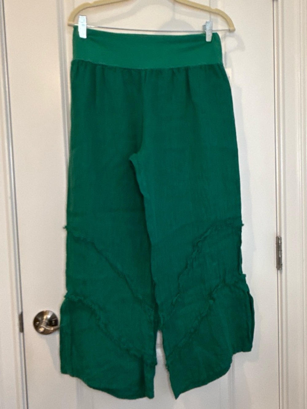 Women Green Wide-Leg Ruffle Hem Pants